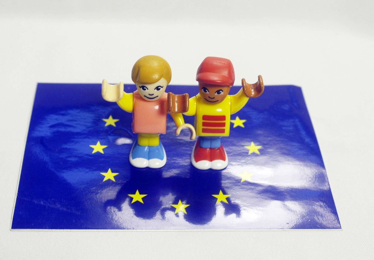 Ce avantaje ar avea aderarea la Schengen pentru România