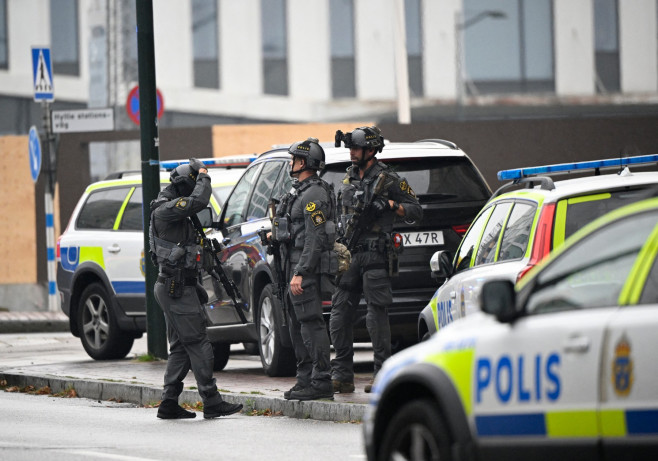 O persoană a fost ucisă și alta rănită într-un atac armat la un centru comercial din Malmo. Foto-Profimedia (1)