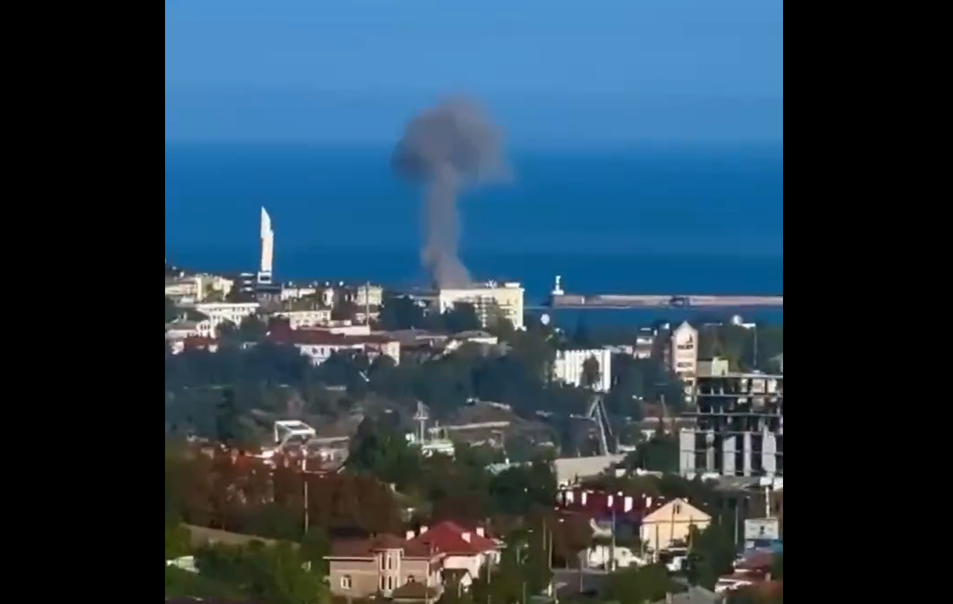 O dronă a lovit sediul flotei ruse de la Marea Neagră din Sevastopol. Rusia bombardează civili în apropiere de o centrală nucleară