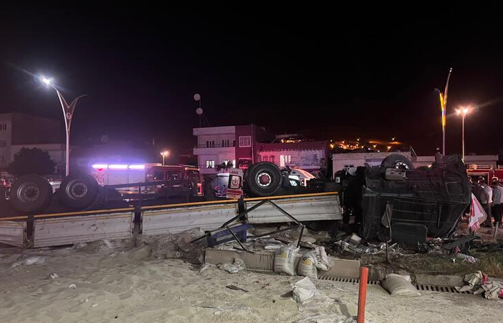 VIDEO. Încă un accident grav în Turcia. 16 oameni au murit și 29 au fost răniți, după ce un camion a rămas fără frâne