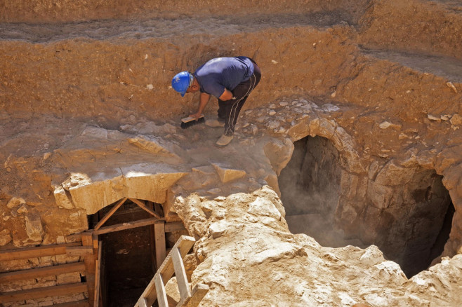 Autorităţile din Israel au prezentat marţi ruinele vechi de 1.200 de ani ale unei construcţii din Deşertul Negev