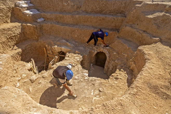 Autorităţile din Israel au prezentat marţi ruinele vechi de 1.200 de ani ale unei construcţii din Deşertul Negev