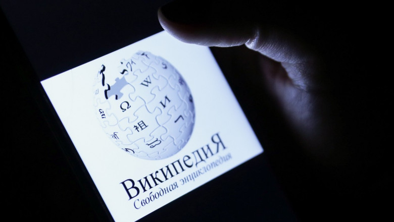 Rusia a lansat Runiversalis, propria versiune a Wikipedia, unde nu există niciun articol despre războiul din Ucraina