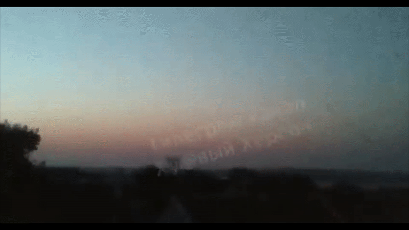VIDEO. Imagini cu bombardamentele ucrainenilor în Herson. Podul peste Nipru a fost lovit