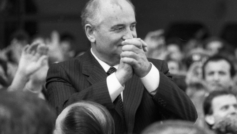 Mihail Gorbaciov în 1988, fotografie alb-negru.