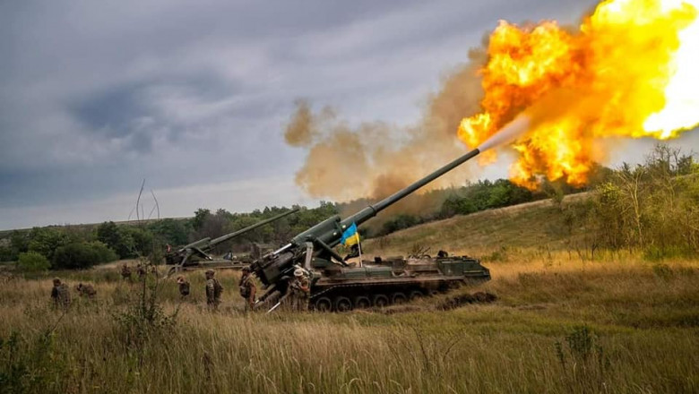 piese grele de artilerie ale armatei ucrainene trag