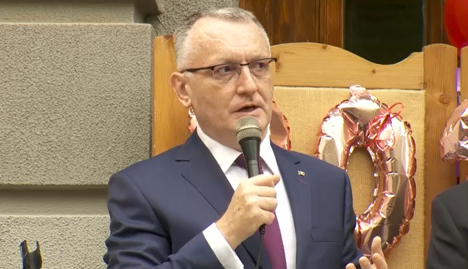 Sorin Cîmpeanu, la începutul anului școlar: Să eliminăm presiunea inutilă generată de goana după note
