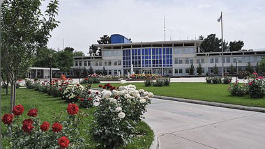 sediu Ambasada Rusiei la Kabul, alei cu flori