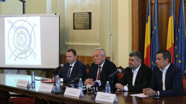 Marcel Ciolacu, Sorin Grindeanu și șeful CNAIR Cristian Pistol, la Buzău la semnarea unui protocol între Primăria Buzău și CNAIR pentru drumul de legătură între municipiu și A7.