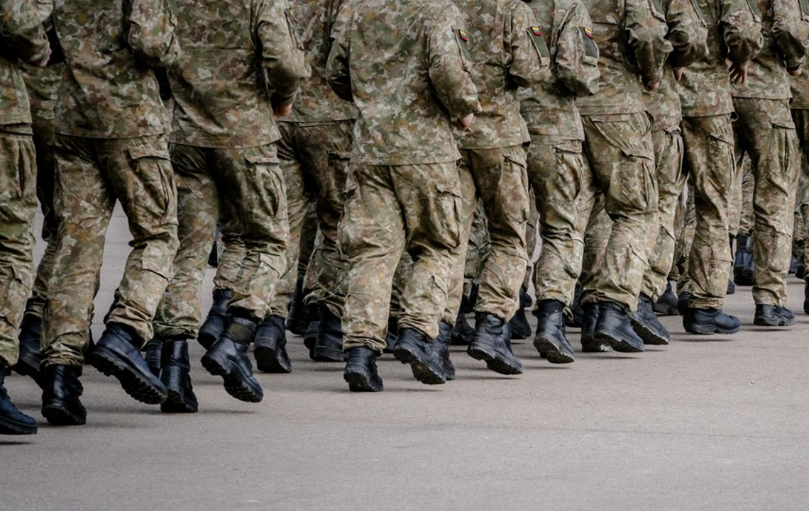 Letonia intenţionează să reintroducă serviciul militar obligatoriu