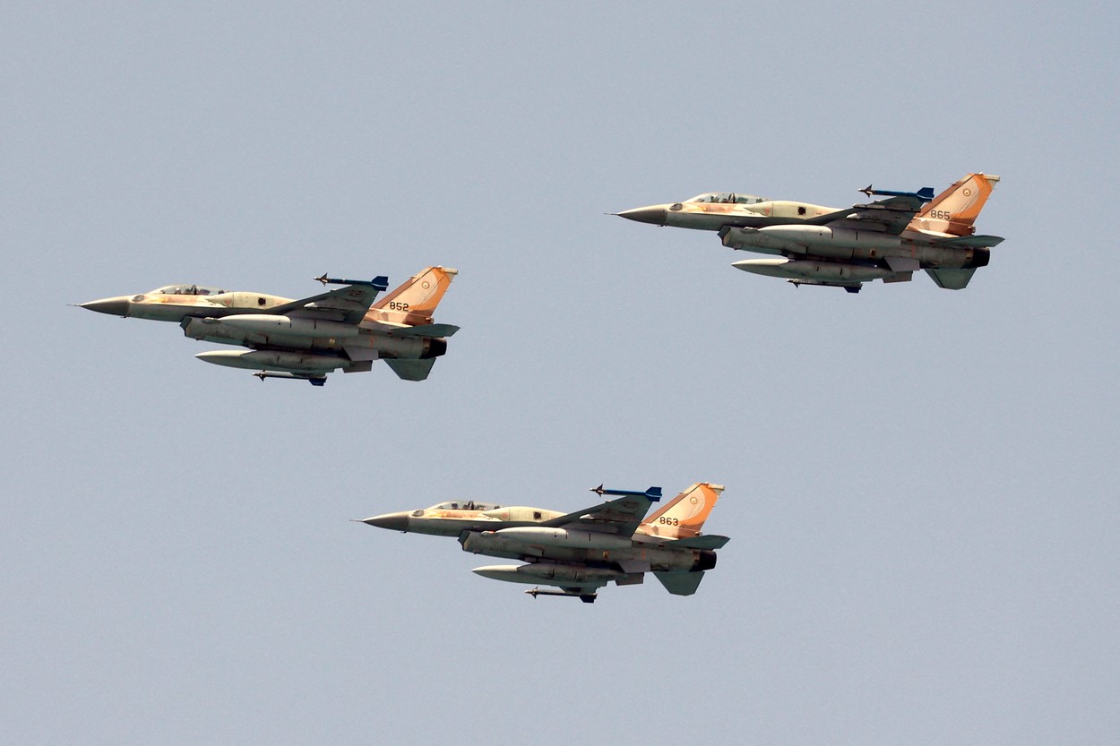 Aeroportul din Alep, Siria, scos din funcţiune după noi atacuri ale aviației israeliene