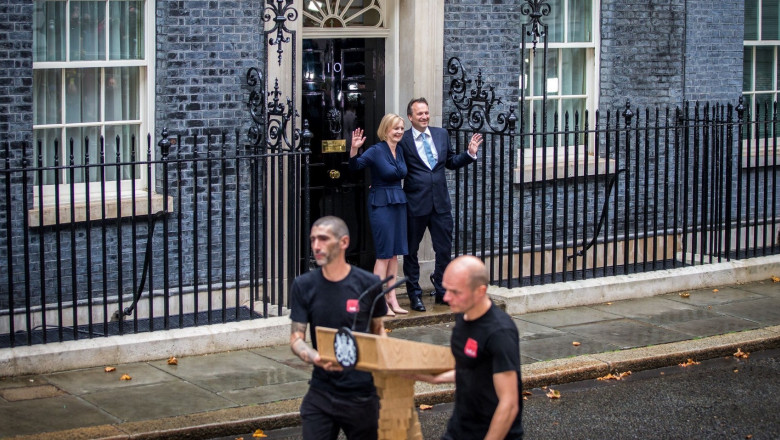 Prime Minister Liz Truss arrives with her husband Hugh O'Leary to deliver her first speech as Prime Minister in Downing Street