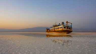 Cel mai mare lac din Orientul Mijlociu e aproape secat