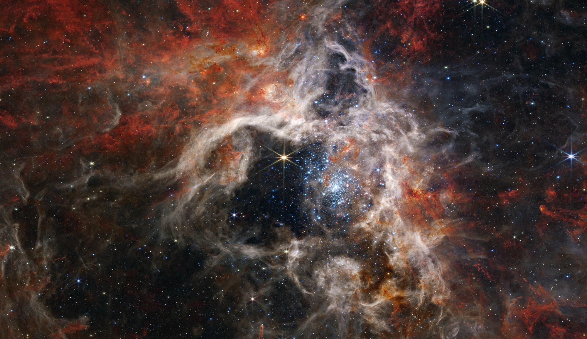 Telescopul James Webb, imagini spectaculoase de la 161.000 de ani-lumină de Terra. Nebuloasa Tarantula, așa cum nu a mai fost văzută