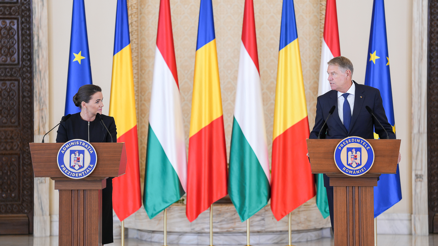 Iohannis: E interesul nostru ca drepturile minorităţii maghiare să fie respectate. Am convenit că e bine să folosească şi limba română