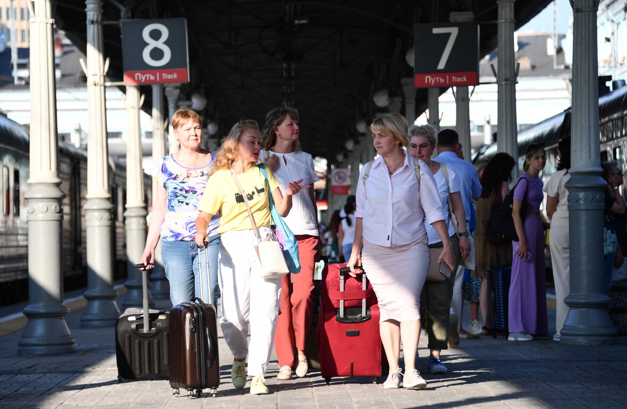 Rușii se îngrămădesc în Belarus pentru turism și cumpărături: „Totul funcționează acolo, nu există sancțiuni”