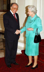 Regina Elisabeta a II-a a Marii Britanii (4)