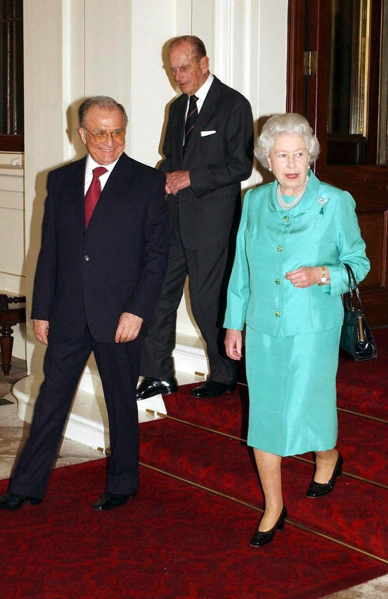 Regina Elisabeta a II-a a Marii Britanii (5)