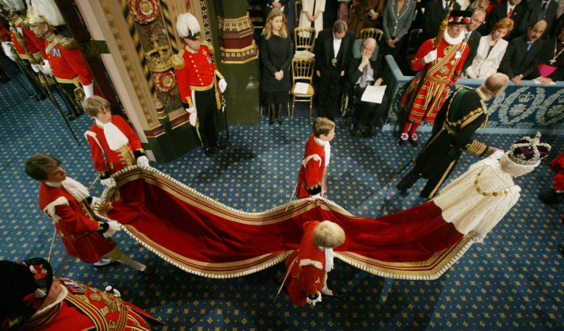 Regina Elisabeta a II-a a Marii Britanii (7)