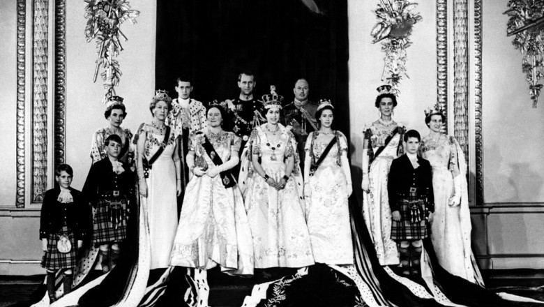Regina Elisabeta a II-a a Marii Britanii (15)