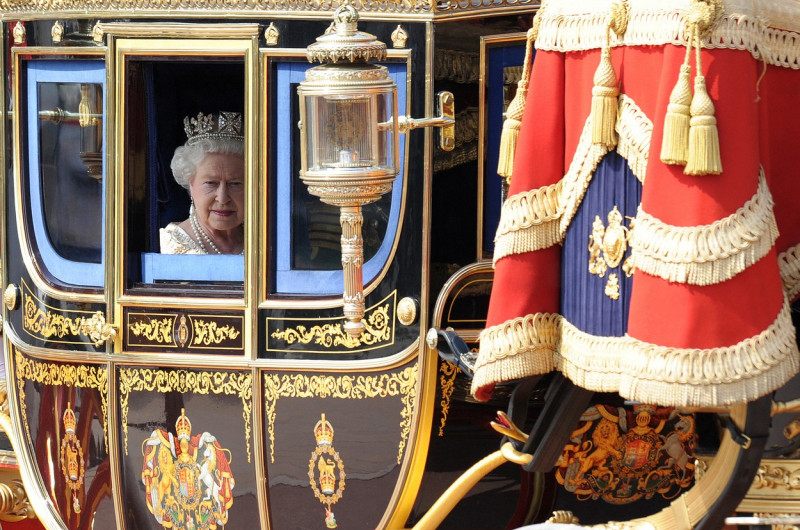 Regina Elisabeta a II-a a Marii Britanii (21)