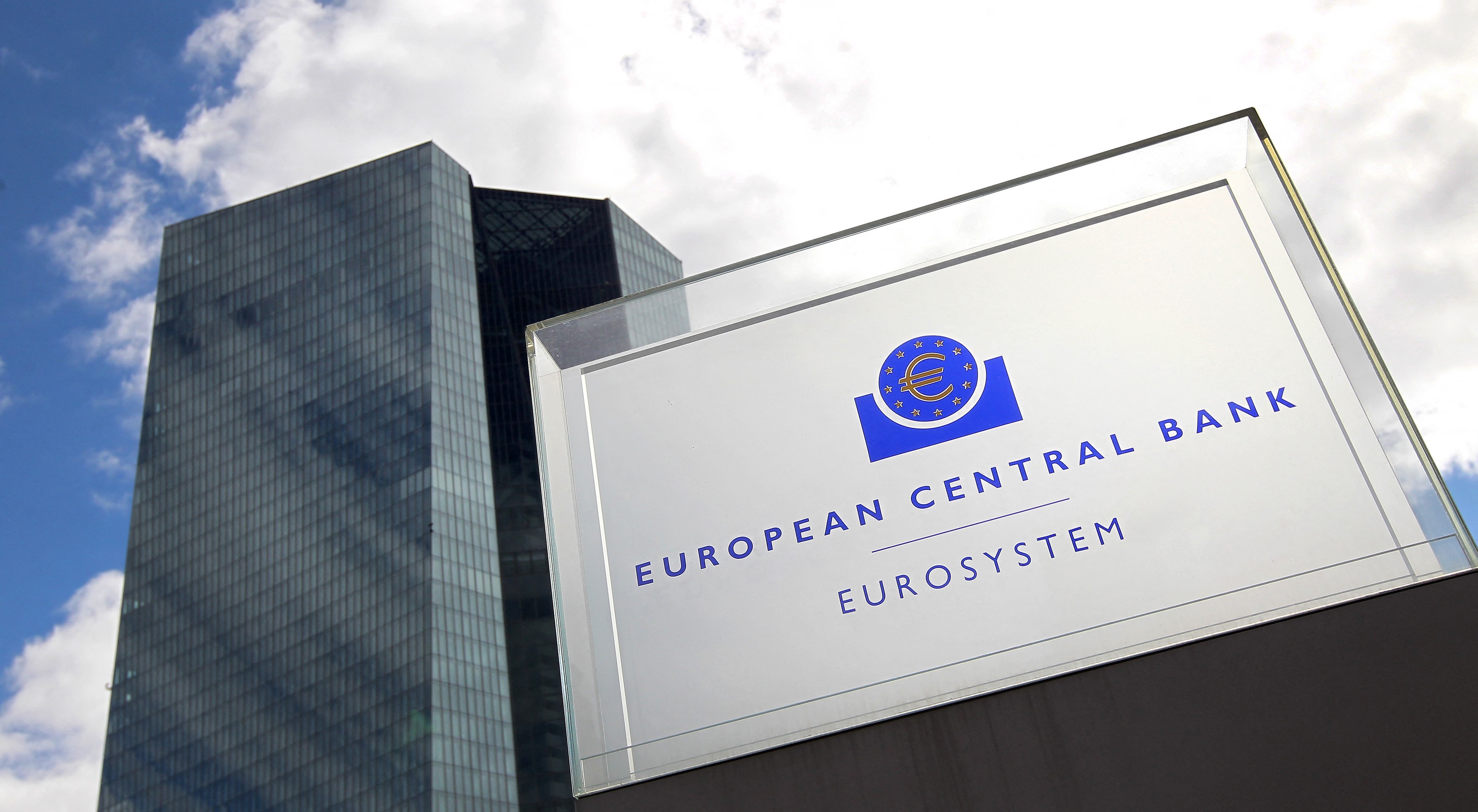 Banca Centrală Europeană a anunțat o majorare fără precedent a dobânzii de referință la nivelul UE
