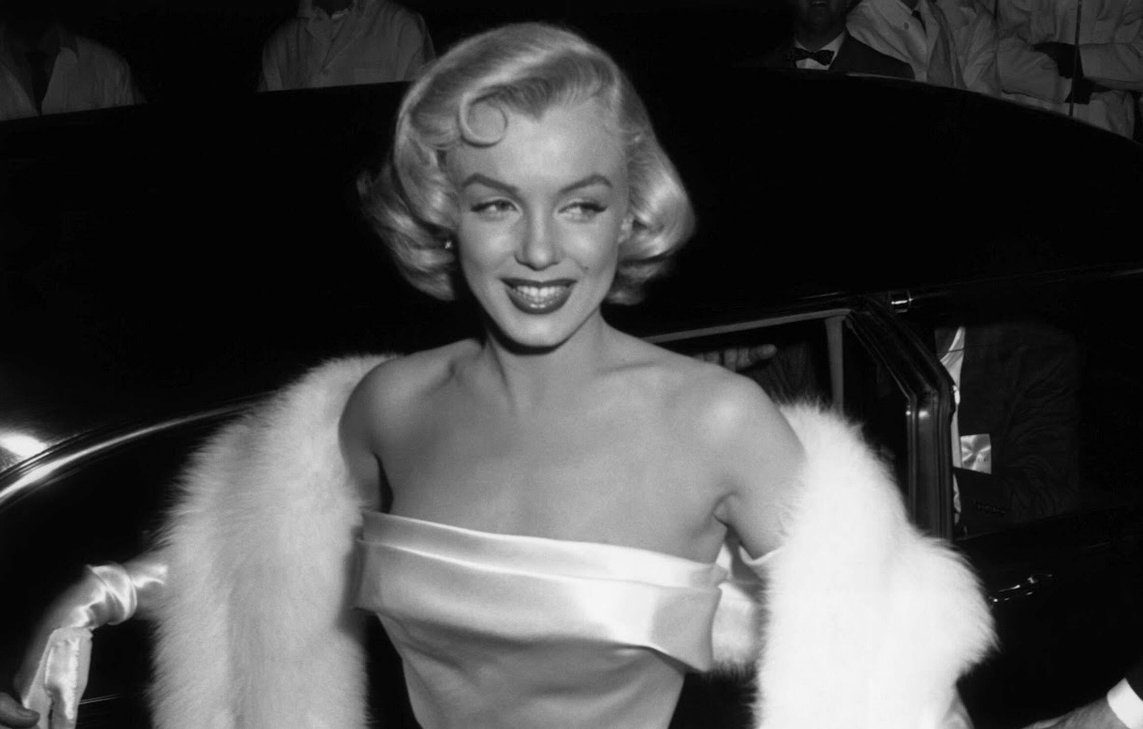 Fantoma lui Marilyn Monroe a apărut la filmările peliculei „Blonde”, susține Ana de Armas. „Arunca lucruri”