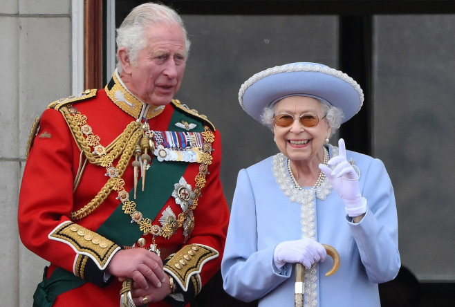 Regina Elisabeta a II-a a Marii Britanii (41)