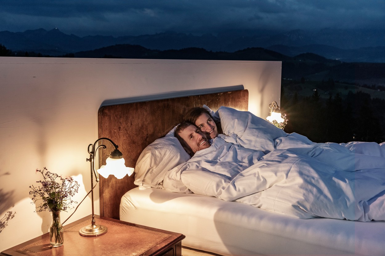 Ce oferă hotelul de zero stele din Elveția și cât costă o noapte de cazare