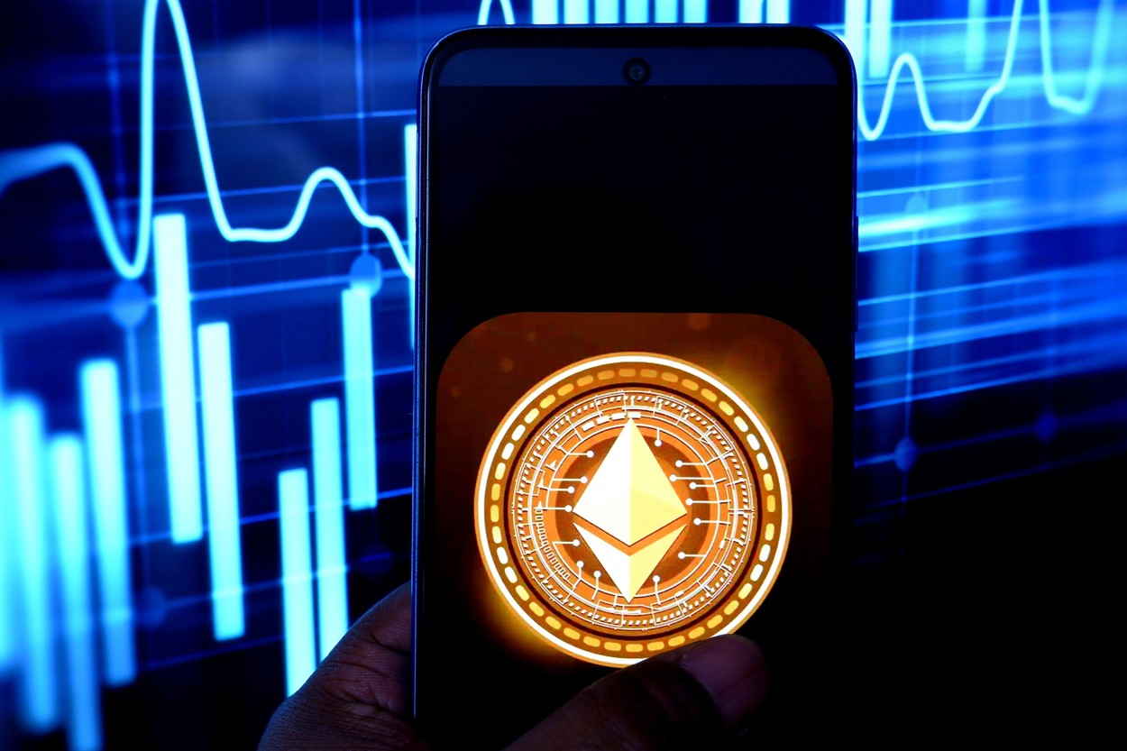 Marea „fuziune” care va decide viitorul pieței cripto: Ethereum trece la un sistem prin care consumul de energie scade cu 99,9%