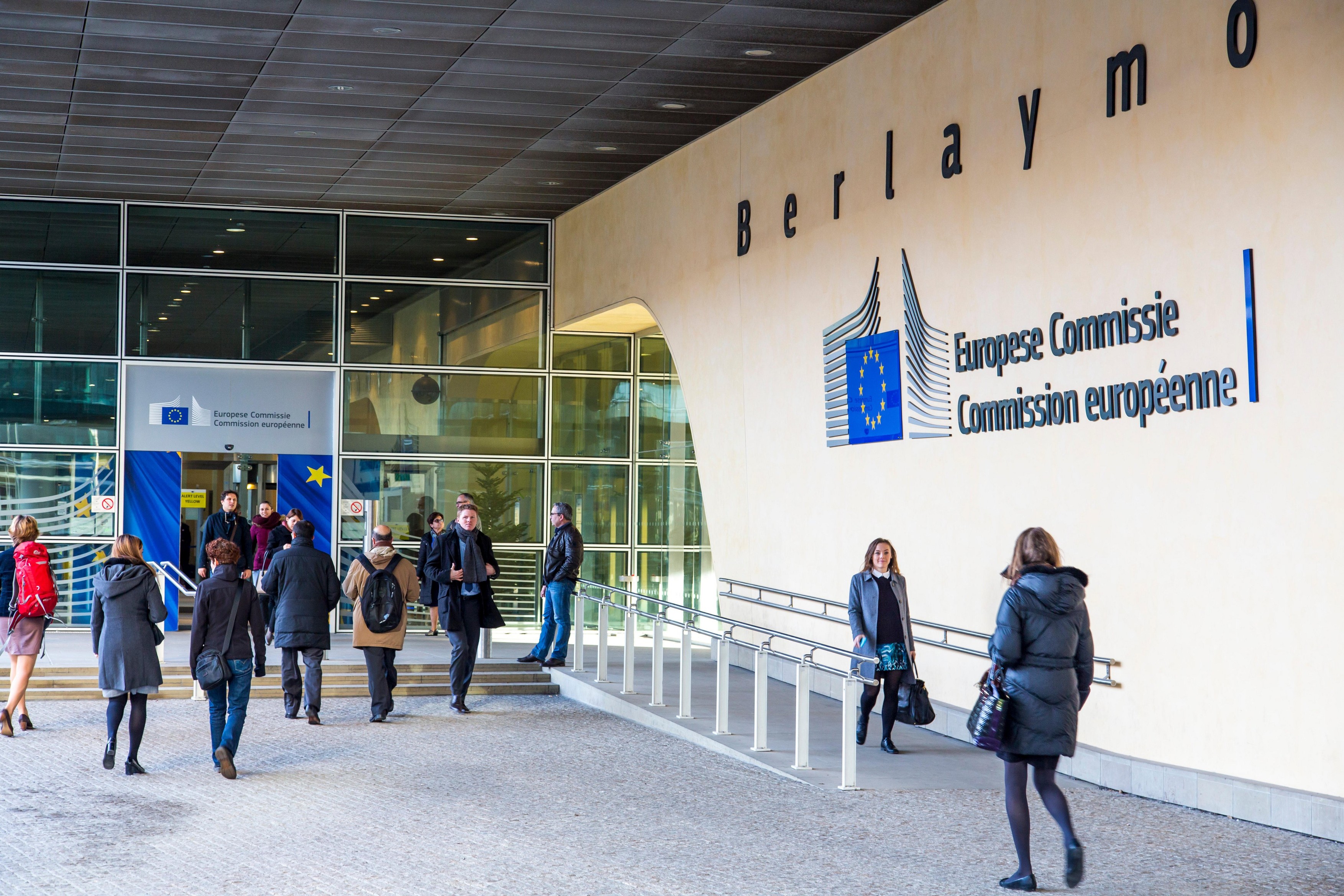 România primește 4 miliarde de euro ajutor de la Comisia Europeană
