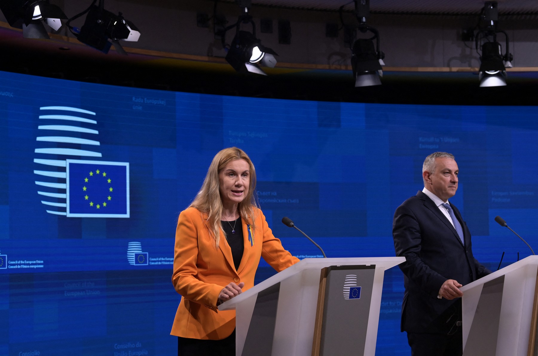 UE vrea să suprataxeze companiile producătoare de energie din alte surse decât gazul și să nu plafoneze exclusiv importurile din Rusia