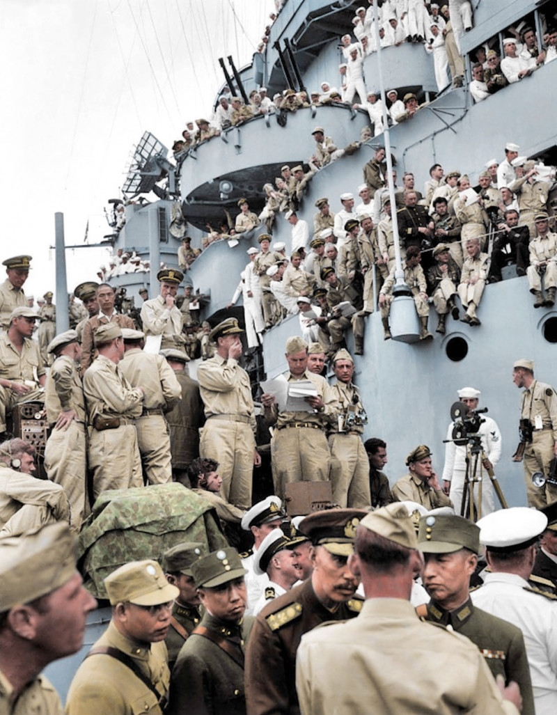 VJ Day in Colour