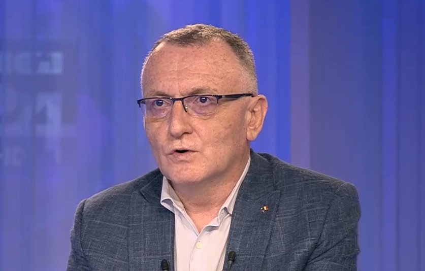 Sorin Cîmpeanu: Toaleta, chiar dacă este în curte, poate să fie conformă. Cu toții am fost la festivaluri, cu toții mergem la plajă