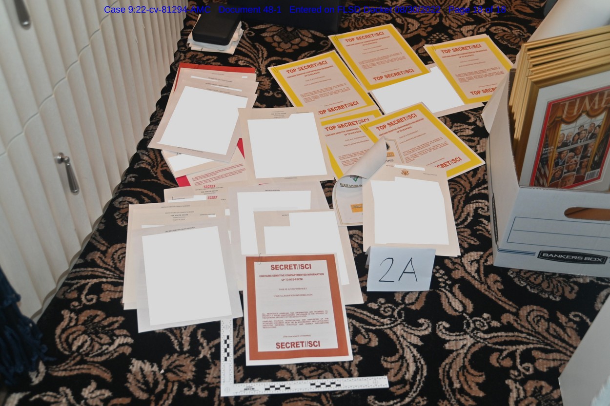 Un expert independent va examina documentele confiscate de la reședința lui Donald Trump. Decizia a fost luată de justiție