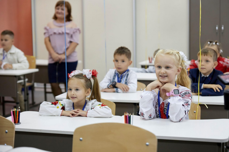 Ukranian school children. Volodymyr Zelensky, President of Ukraine, visited the children and teachers of the A. S. Makarenko specialized secondary school in Irpin, Ukraine. The school has been rebuilt after being damaged by Russian attackers. 215 educatio