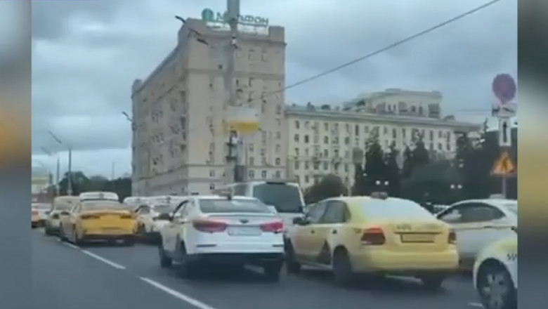 Coloană de mașini în centrul Moscovei