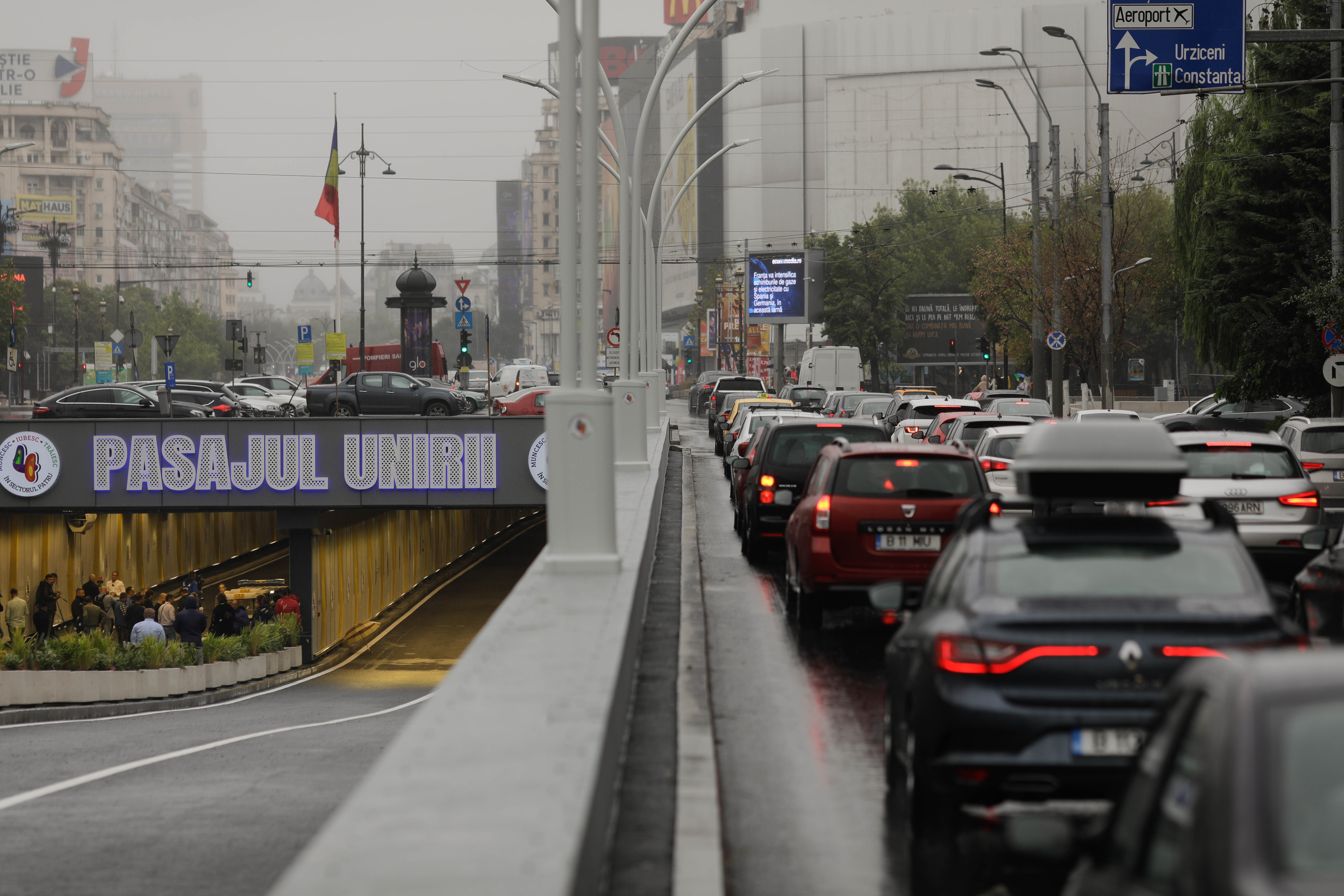 Circulaţia rutieră prin Pasajul Unirii va fi oprită în următoarele nopţi