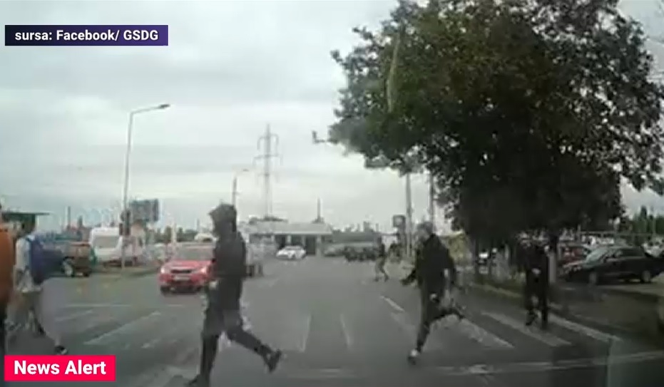 VIDEO. Bătaie între suporteri în plină stradă, după meciul Oțelul Galați - Poli Timișoara