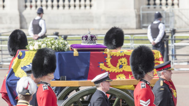 Cortegiul funerar al Reginei Elisabeta a II-a