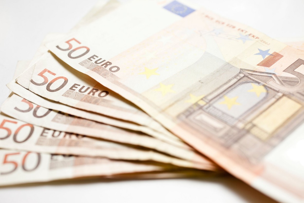 Situație bizară în Austria: Morţii primesc ajutoare pentru combaterea scumpirilor. Guvernul știe situația, dar nu poate recupera banii