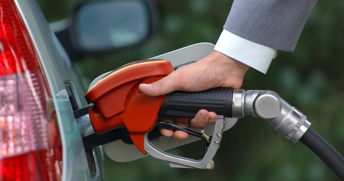 Creșterea prețurilor la carburanți de Anul Nou