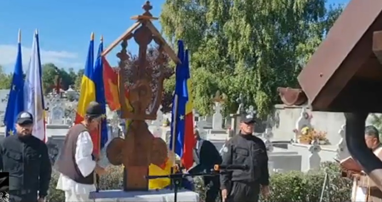Scandal din cauza unui monument al fostei Securități dezvelit la Cimitirul Eroilor din Piteşti