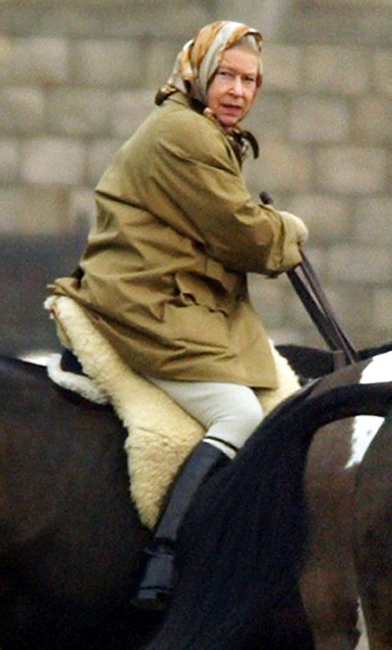 Regina Elisabeta a II-a a cultivat o iubire pentru cai în copilărie, pasiunea a crescut în fiecare an și s-a stins doar odată cu dispariția suveranei. Foto Profimedia Images (4)