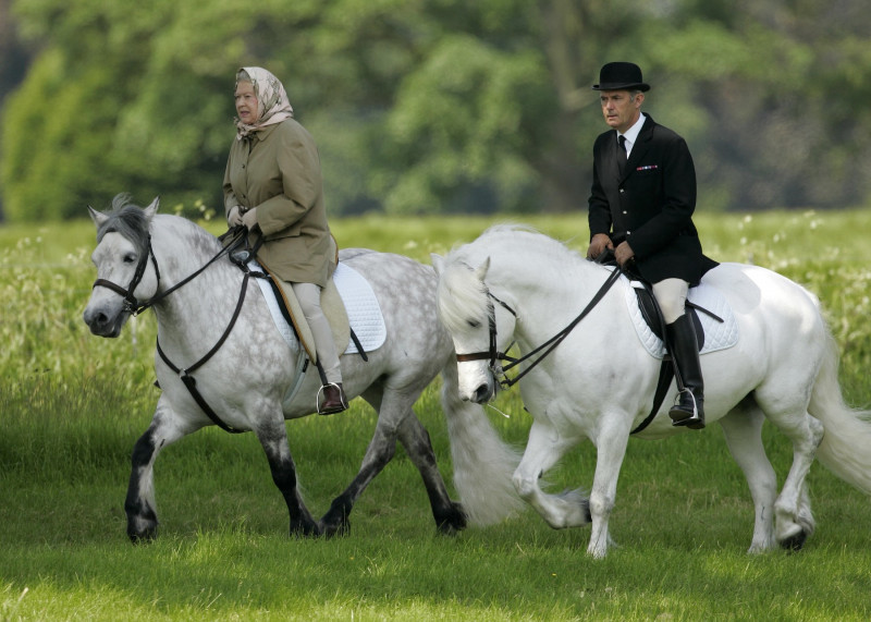 QUEEN ELIZABETH II HORSE RIDING ON THE 53RD ANNIVERSARY OF HER CORONATION, WINDSOR, BRITAIN - 02 JUN 2006