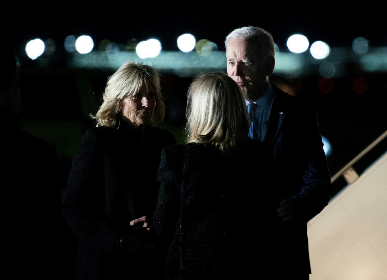 Joe Biden a ajuns la Londra pentru funeraliile Reginei Elisabeta a II-a. Britanicii vor ține un moment de reculegere la ora 22:00
