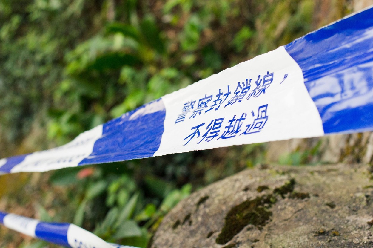 Accident grav în China. 27 de oameni au murit, după ce un autobuz care se deplasa spre o unitate de carantină Covid-19 s-a răsturnat