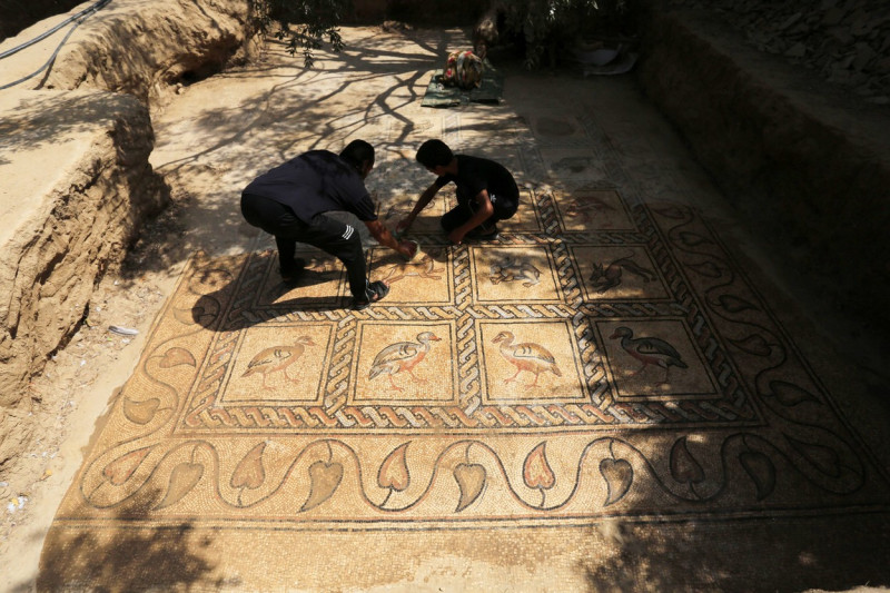 Un fermier palestinian a descoperit un mozaic bizantin