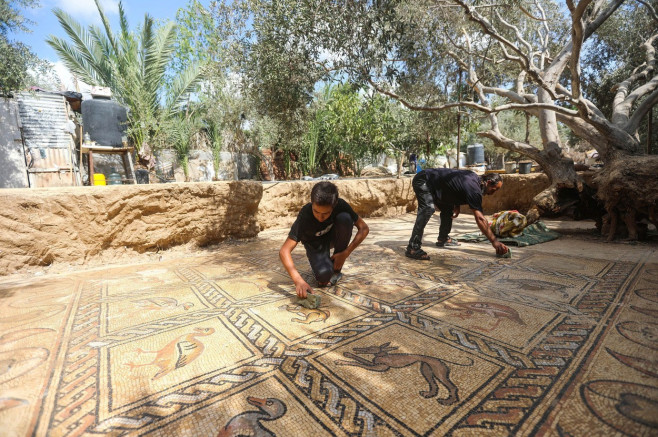 Un fermier palestinian a descoperit un mozaic bizantin