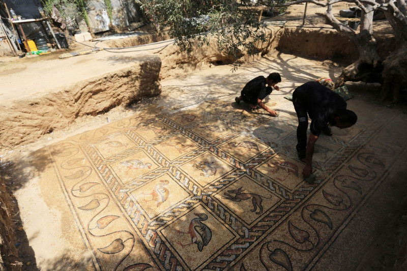 Un fermier palestinian a descoperit un mozaic bizantin